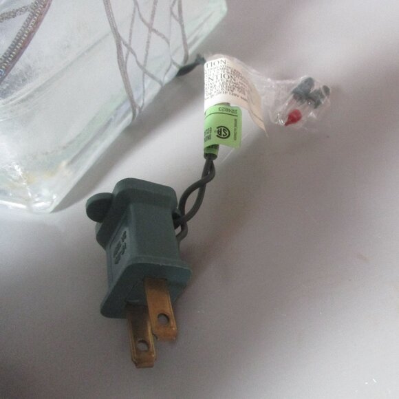 Lighted Glass Block w/ Silver Ribbon Christmas Present - Picture 6 of 6